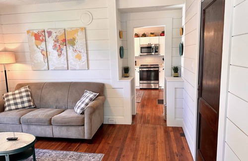 Long View Apartment | The Wright Choice | Cozy Spot- Near to Aviation Museum