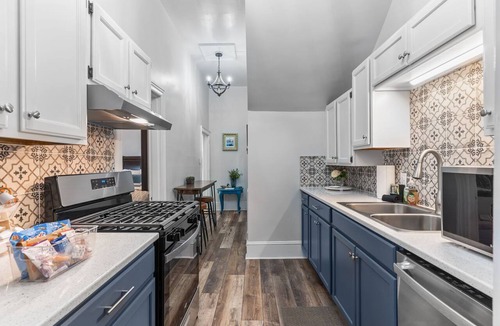 Wilmington Historic District Apartment | The Wright Room Historic & Downtown 4-minute Walk to Riverwalk VI.
