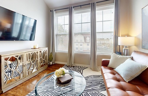 Norfolk Apartment | The Wyatt, an H4N Fully Furnished Apartment