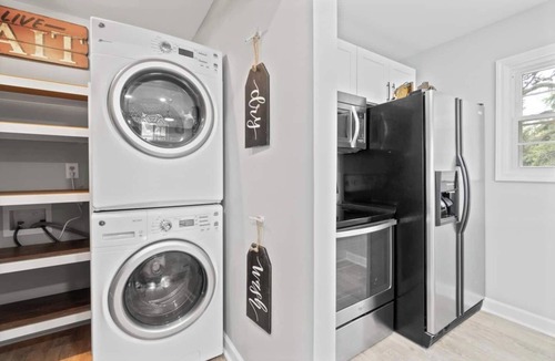 Claremont Cottage | This cottage is a 2 bedroom(s), 1 bathrooms, located in Claremont, NC.