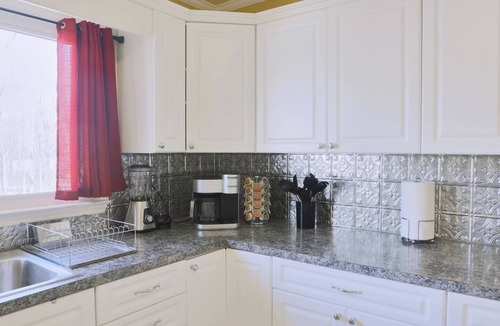 High Point House | This house is a 3 bedroom(s), 2.5 bathrooms, located in High Point, NC.