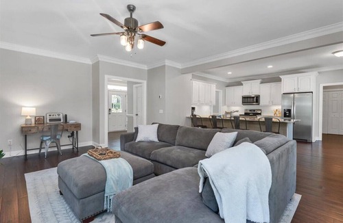 Southern Pines House | This is it! | Pool | Golf | Convenient to Town
