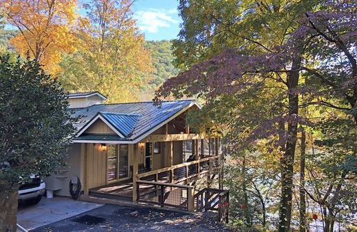 Lake Lure House | This Lake Is Open! Lakefront Home,HotTub, Kayaks,SUP's, FloatingDock,Cornhole