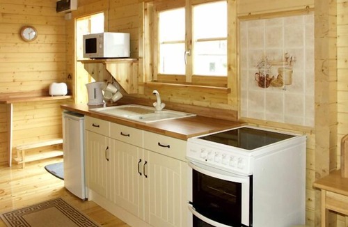 Liverton Cabin | THORNLEA LOG CABIN, pet friendly, with a garden in Danby