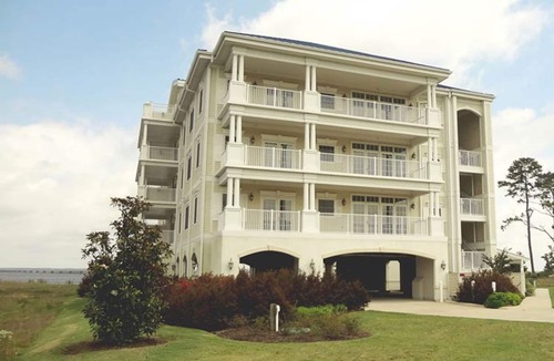 Roper Condo | Three Bedroom Luxury Condo, Waterside Resort (2048815)