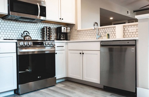 Jonesville Apartment | Three Trails Downtown Elkin, 3 Bedroom, Ground Floor