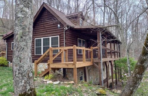 Wolf Laurel House | Timber Lodge989 El Miner