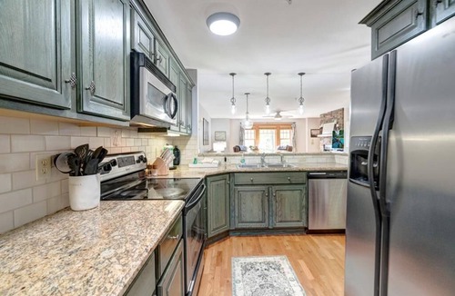 Foscoe Condo | Timbers O-2- Luxury in Gated Resort of Echota, Pools, Hot Tub, Mountain View, Two Master Suits,.
