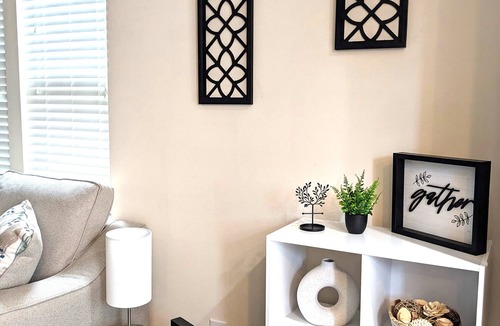 Mount Mourne House | Tiny Cottage w/private workspace in the heart of Davidson!