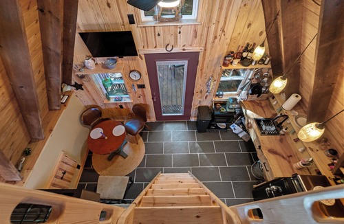Henderson Cabin | Tiny House at Wishing Creek