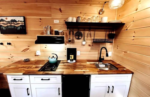 Todd Cabin | Tiny Luxe Living: Todd, NC Retreat with Hot Tub and Breathtaking Deck Views