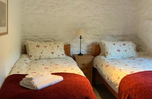 Llanycil House | Tithe Barn 2 - Abercelyn Cottages - Llanycil - Bala - Gwynedd - LL23 7YF - UK