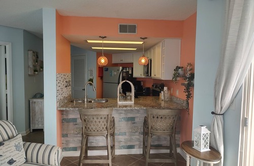 McCutcheon Field Condo | Top floor condo in N. Topsail Beach. Views of the beach & Intracoastal Waterway!