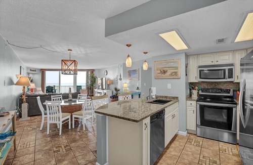 Sneads Ferry Condo | Top floor, oceanfront views!