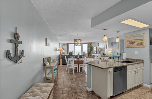 Sneads Ferry Condo | Top floor, oceanfront views!