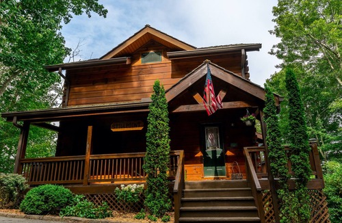 Wolf Laurel Cabin | Top view on the mountain!~Sunsets & luxury for 10~Hatley Pointe ski-in/ski-out~