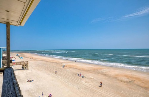 Sneads Ferry Condo | Topsail Reef 315 | Oceanfront Condo | Sleeps 4