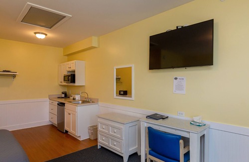 Sneads Ferry Hotel | Topsail Shores Inn