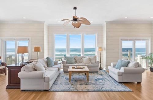 North Topsail Beach House | Topsail Treasure's - Oceanfront Luxury Spa Pool