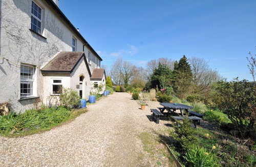 Okehampton Cottage | TOR VIEW @ FOURWINDS, pet friendly, with a garden in Okehampton