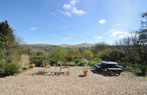 Okehampton Cottage | TOR VIEW @ FOURWINDS, pet friendly, with a garden in Okehampton