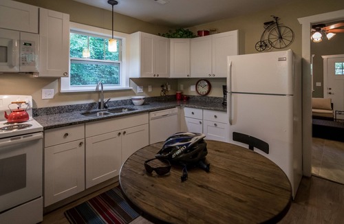 Brevard House | Totally Modern Country Cottage