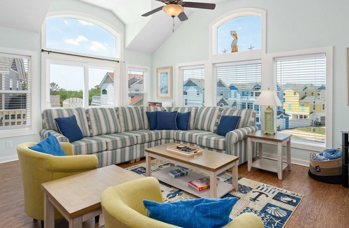 Whalehead Beach House | Towering beach house with a private hot tub, pool, WiFi, & washer/dryer