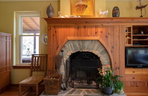 Laurel Park House | Town and country. Craft and comfort. Hand-crafted artisan home. Walkable.