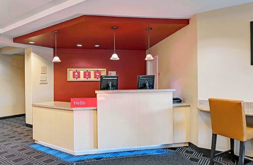 Terry Sanford Hotel | TownePlace Suites Fayetteville Cross Creek