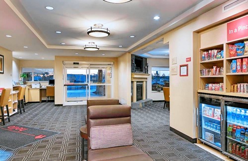 Terry Sanford Hotel | TownePlace Suites Fayetteville Cross Creek
