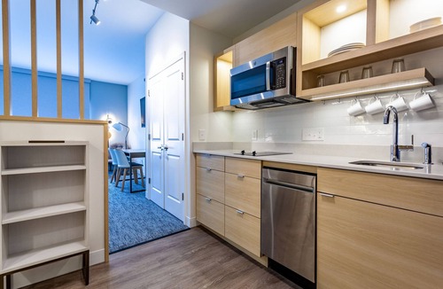 Southwest Raleigh Hotel | TownePlace Suites by Marriott Raleigh-University Area