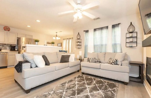 Charlotte House | Townhome - near UNCC, PNC Music Pavilion, Hospitals, Concord Mills