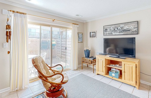 Pine Knoll Shores Condo | Townhouse style condo at Pine Knoll Townes