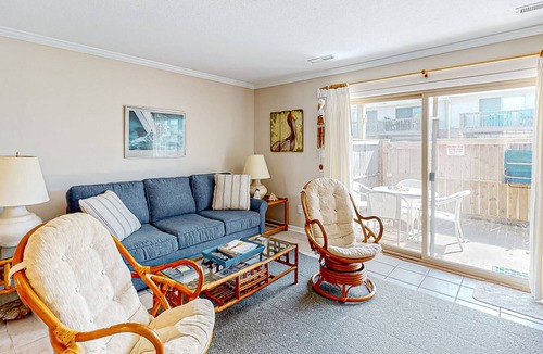 Pine Knoll Shores Condo | Townhouse style condo at Pine Knoll Townes