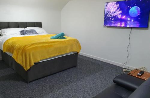 Wem Apartment | Traditional with Views
