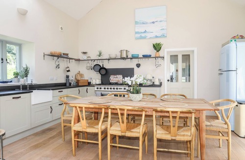 Dulas Cottage | TRAETH ORA, pet friendly, luxury holiday cottage in Moelfre