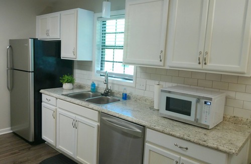 Lemon Springs House | Trail Hollow - 3 beds, 2 baths, 6 guestn