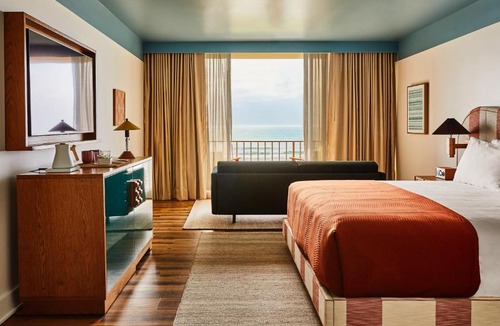 Wrightsville Beach Hotel | Trailborn Surf & Sound, Outdoor Collection by Marriott Bonvoy