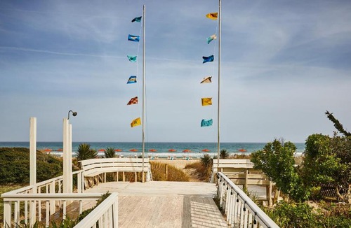 Wrightsville Beach Hotel | Trailborn Surf & Sound, Outdoor Collection by Marriott Bonvoy