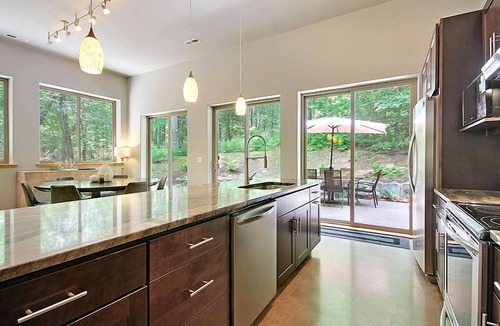 Bent Creek House | Trails End Retreat | Contemporary Asheville Home with Firepit & Hot Tub