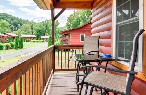 Cherokee House | Train Rides, Trails and Casino Fun is Your Smoky Hub