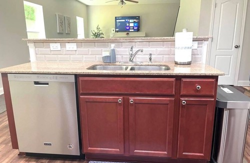 Wessex Square House | Tranquil 4-bedroom house in Charlotte