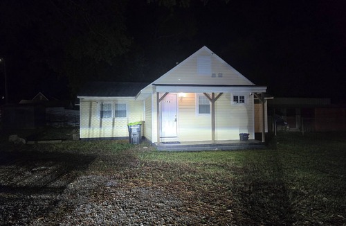 Henderson House | Tranquil 4-bedroom house with AC in Henderson