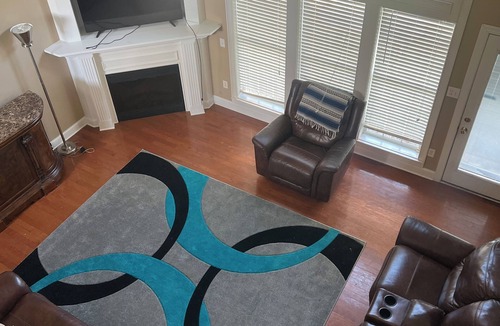 Rockfish House | Tranquil 5-bedroom 3 bath spacious modern house.