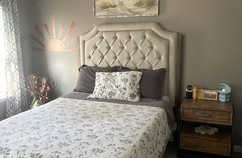 Belville Apartment | Tranquil Country-N-Cozy Room in delightful Leland