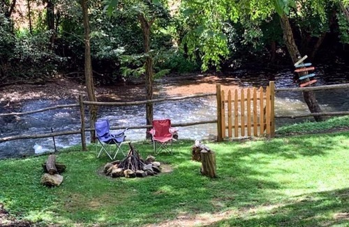 Haywood County House | Tranquil Creekside Mountain View Getaway