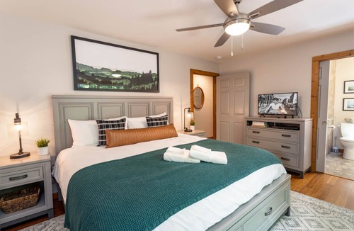 Fleetwood House | Tranquil Home in Fleetwood Falls Community