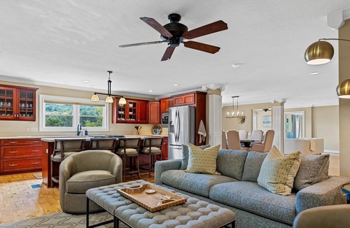 Hendersonville House | Tranquil Lake Retreat W/ Pickleball, Pool & Tennis