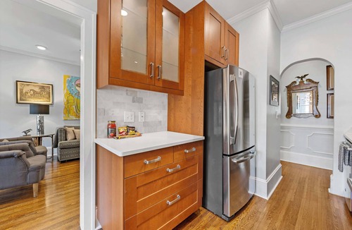 Cherry Condo | Tranquil Myers Park 2BR King Condo | Porch
