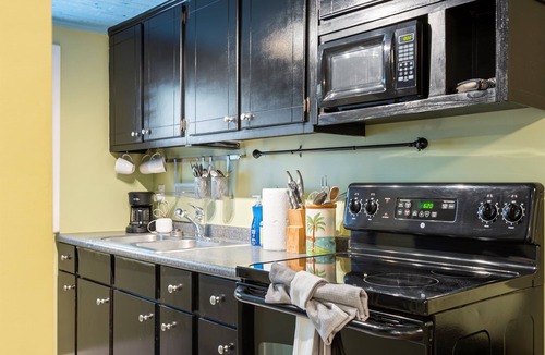 North Carolina Coast House | Tranquil porch, Short walk to beach & CB Boardwalk